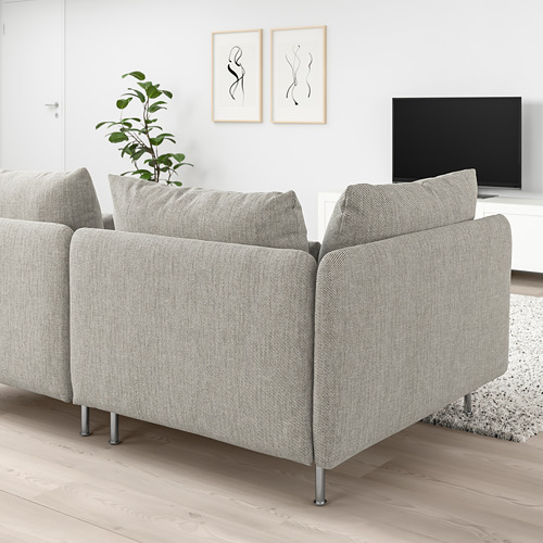 Sala de estar moderna con sofá seccional SÖDERHAMN, decoración minimalista, tv y planta.