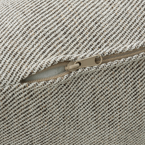 Primer plano de una tela tejida gris texturizada con cremallera, lo que sugiere una tapicería duradera y de alta calidad.