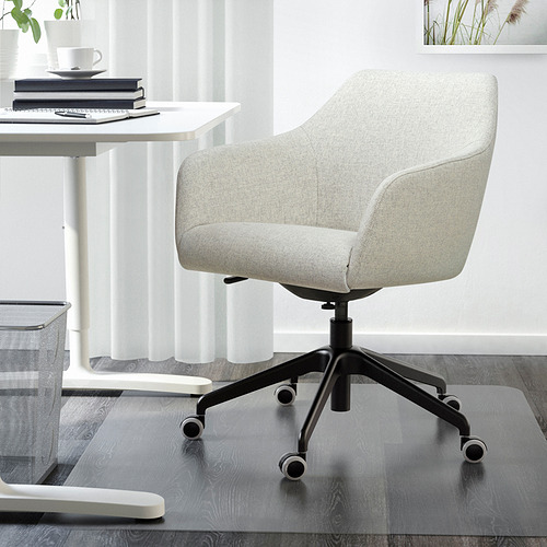 Silla TOSSBERG gris con ruedas negras, elegante y ergonómica, perfecta para espacios pequeños.