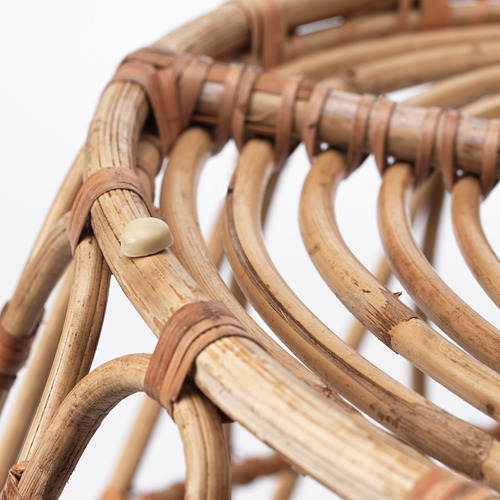 Cesta de mimbre hecha a mano, intrincado detalle trenzado, acabado natural, que muestra artesanía de alta calidad.