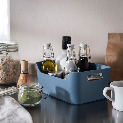 Caja de plástico azul UPPDATERA con botellas, frasco sobre mesa, pequeño, organizador.