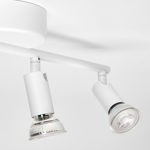 Moderna iluminación de carril de techo con 4 focos orientables, perfecta para dirigir la luz con precisión. Diseño elegante y blanco, ideal para varias habitaciones.