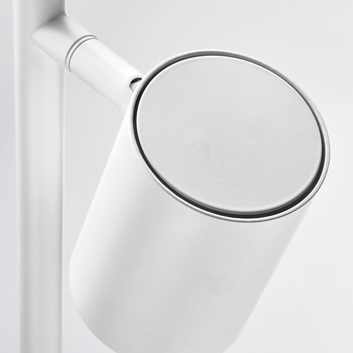 Moderna lámpara colgante con elegante acabado blanco y brazo ajustable.