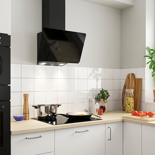Campana STACKBO negra con superficie de cristal y luz led. Diseño elegante y moderno para la cocina.