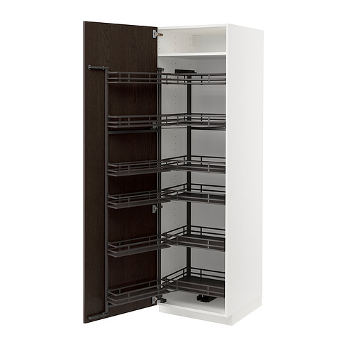 Un mueble de cocina METOD blanco abierto con frentes de sinarp marrón oscuro y múltiples estantes extraíbles.