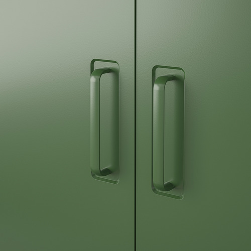 Dos modernas puertas de armario de metal verde oliva con manijas largas y rectangulares, que muestran un diseño elegante y robusto.