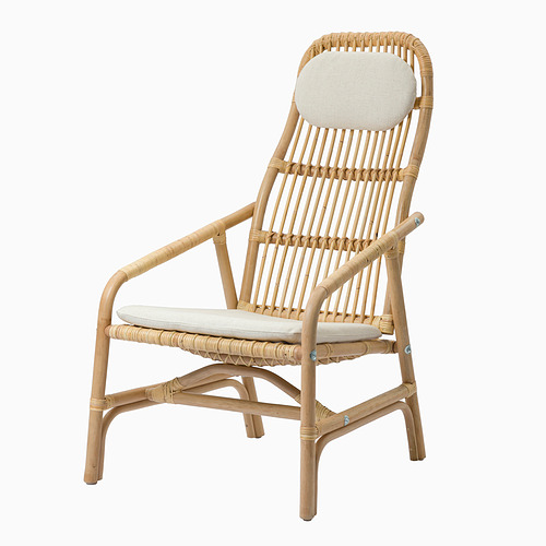 Sillón de mimbre con cojines. Fundas con cremallera y fácil limpieza para el asiento y el reposacabezas, que ofrecen comodidad y soporte.
