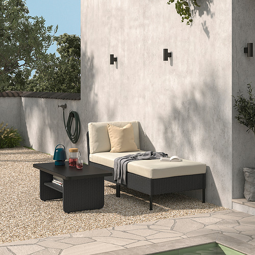 Asientos modernos al aire libre: VITTSKÄR, beige, mimbre y acero. Incluye tumbona y reposabebés, dimensionados para mayor comodidad.