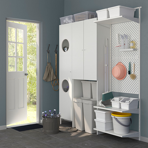 Lavandería organizada con almacenamiento, herramientas y reciclaje de NYSJÖN.