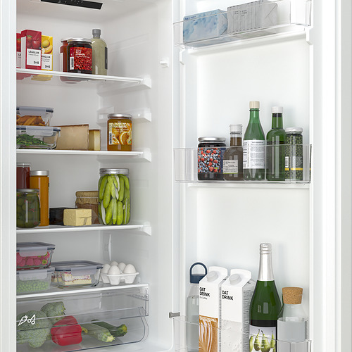 Nevera con estantes ajustables, puerta transparente y luz led para una clara visibilidad de los alimentos.