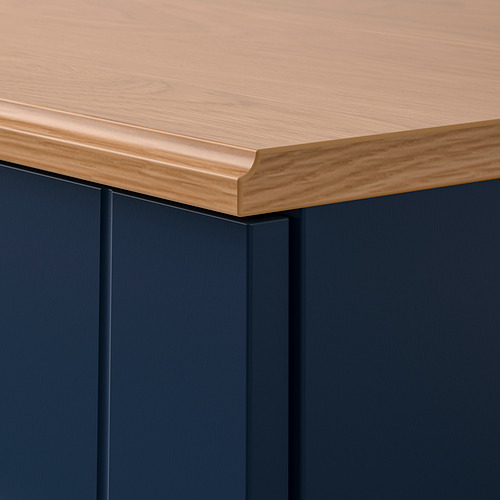 Gabinete moderno con tapa de roble natural, diseño elegante, construcción robusta.
