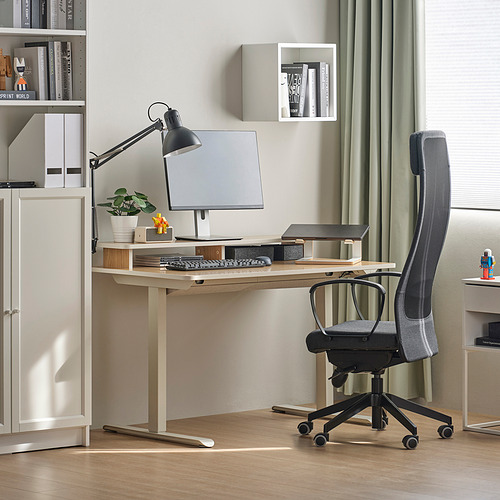 TRAVSPORT / MARKUS, desk and chair. 2 of 8 open dialog