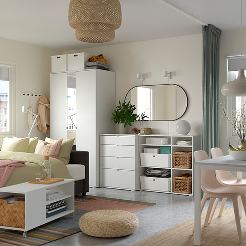 Estudio moderno con muebles VIHALS, soluciones de almacenaje.
