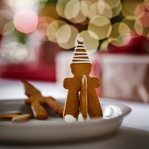 VINTERSAGA, gingerbread elves. 2 of 6 open dialog