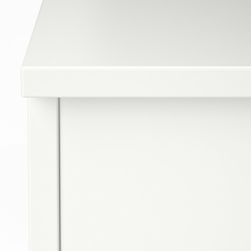 Superficie blanca hecha con precisión, acabado liso, bordes limpios; Detalle de mesa de centro de alta calidad.