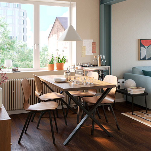 SKÅLSTA, mesa de comedor y 4 sillas. 2 de 6 abrir diálogo