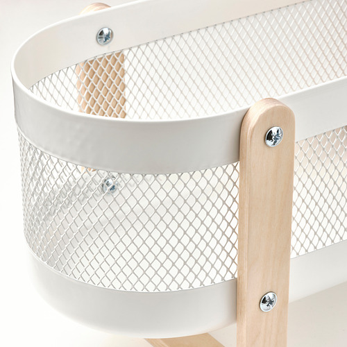 Cesta metálica moderna y elegante con asas de madera para organizar los artículos.