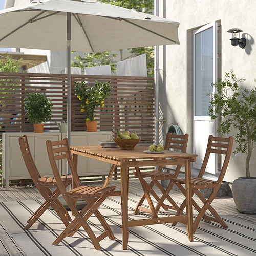 Patio de madera con mesa y sillas plegables, madera de acacia, configuración de porche.
