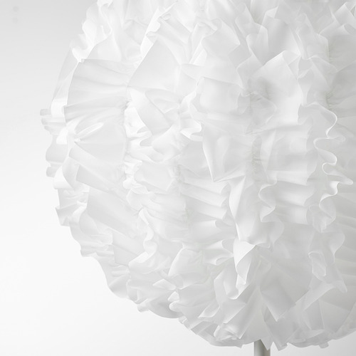 Pantalla blanca en forma de nube, confeccionada en poliéster suave y reciclado, que emite un suave resplandor.