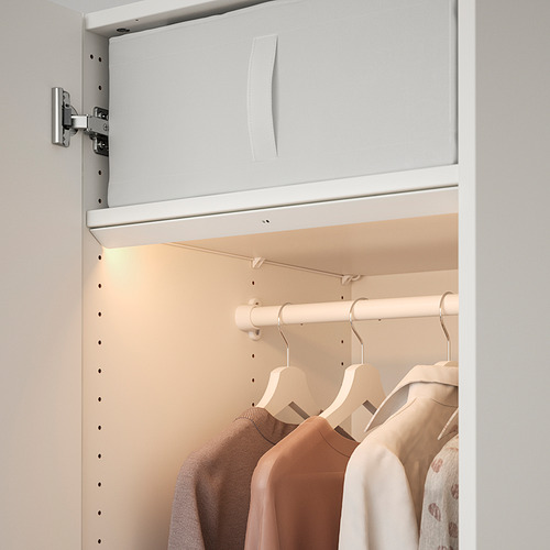 Luces con sensor led de armario para ropa.
