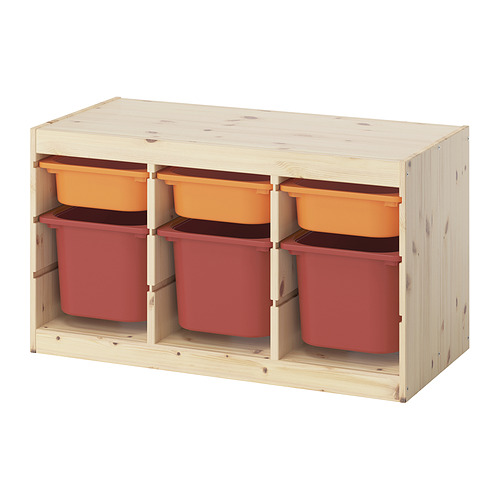 Almacenamiento TROFAST de Ikea con cubos naranjas/rojos para juguetes de niños.