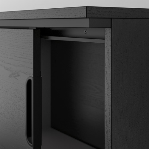 Mueble de madera negra con puerta corredera lisa y tirador elegante, que muestra un diseño y un acabado de calidad.
