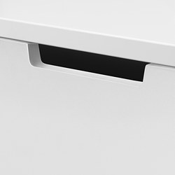 NORDLI cómoda de 9 cajones