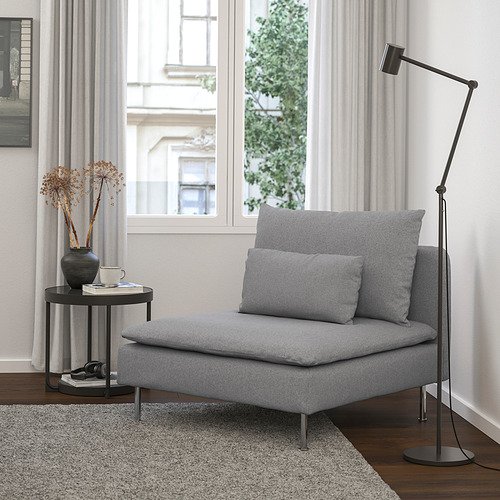 Silla SÖDERHAMN gris claro, elegante y de perfil bajo con un diseño moderno y minimalista.