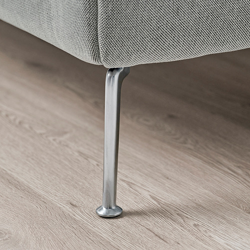 Detalle de pata de cama moderna. Metal fuerte y pulido con diseño curvo para mayor estabilidad y apariencia elegante.