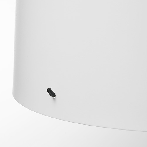 Lámpara de mesa blanca con enchufe, duradera, diseño elegante.