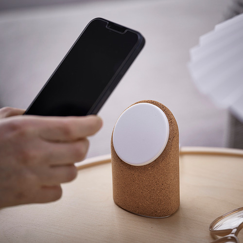 VÄSTMÄRKE, wireless charging stand. 4 of 5 open dialog