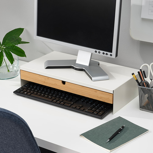 Soporte para monitor ELLOVEN con teclado, planta, cajón, blanco y bambú.