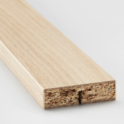 Madera clara con tapa lisa, parte inferior texturizada.