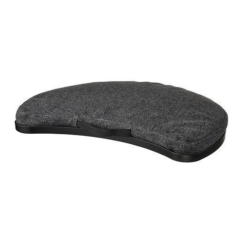 Un cojín de soporte para portátil semicircular de color negro con funda extraíble y asa de transporte.