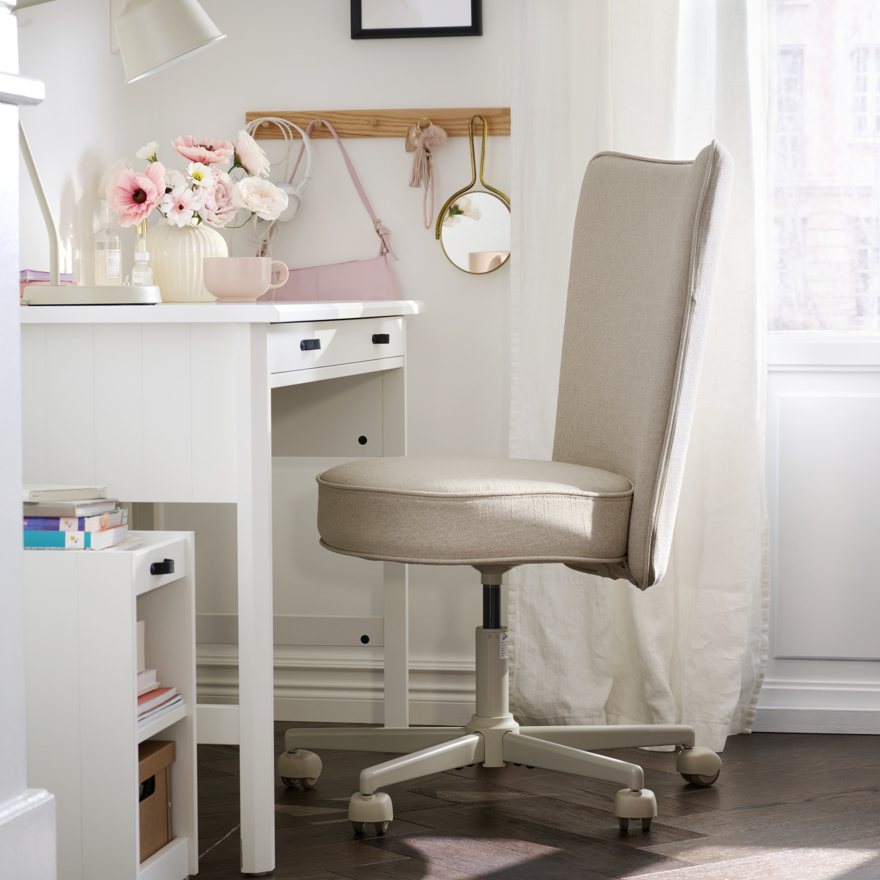 BRYTNING, swivel chair. 2 of 9 open dialog