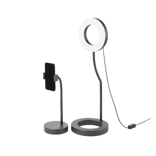 Una configuración de luz de anillo con soporte para teléfono; Ajustable, regulable, luz cálida a fría.