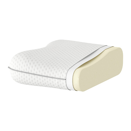 Una almohada contorneada con núcleo de espuma viscoelástica y una funda de poliéster reciclado blanco, con cremallera.