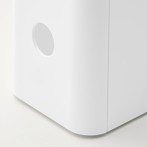 Cubo de almacenamiento de plástico elegante, blanco y duradero con bordes lisos y un asa recortada, diseñado para un fácil acceso y organización.