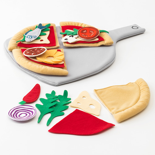 Juego de pizza de peluche con varios ingredientes de fieltro y una tabla para servir, perfecto para el juego de simulación y el desarrollo de la motricidad fina.