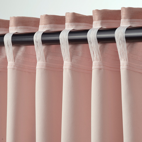 Cortinas de color rosa suave con textura lineal, cabecera de bolsillo de varilla, tela que oscurece la habitación.