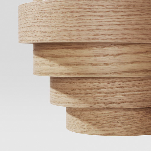 Lámpara colgante moderna de madera en capas con acabado natural.