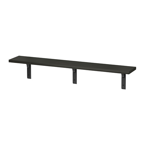 Estantería de pared negra BERGSHULT con soportes metálicos.