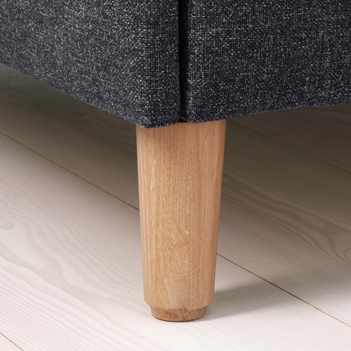 Cama tapizada con pata de madera maciza. Tejido suave, soporte resistente, diseño de calidad.