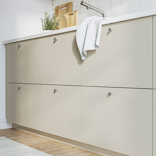 Armario HAVSTORP beige: moderno, rectangular con asas plateadas, se adapta a la planta, la tabla de cortar y las toallas.