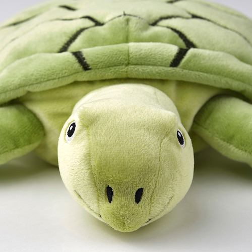 Tortuga marina de peluche de juguete; caparazón suave, verde, detallado, cara amistosa; ecológico.