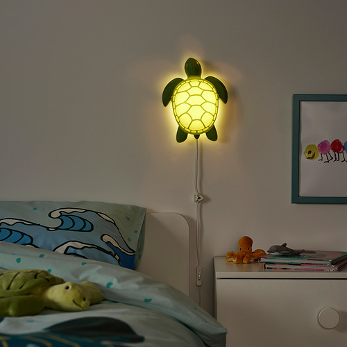 Lámpara de tortuga BLÅVINGAD verde, plástico reciclado, luz amarilla suave, encima de la cama, juguete pulpo naranja, tema del océano.