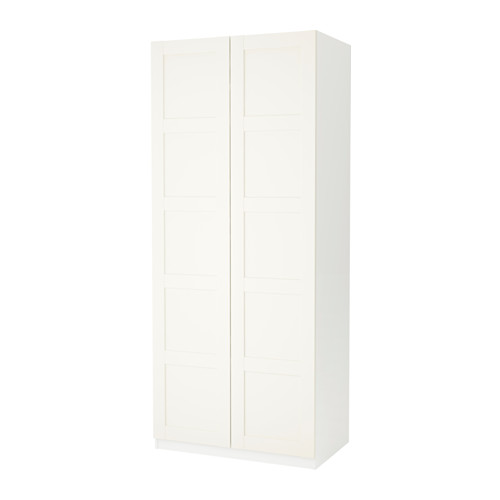 Armario PAX blanco, diseño minimalista.