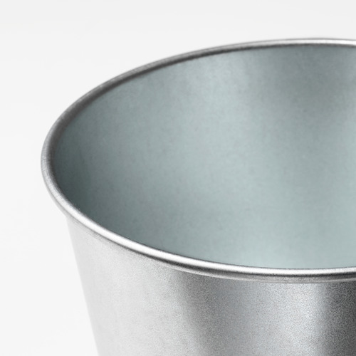 Jardinera de acero galvanizado, diseño elegante y moderno, fuerte y resistente a la corrosión.