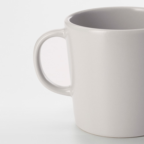Taza blanca con asa robusta