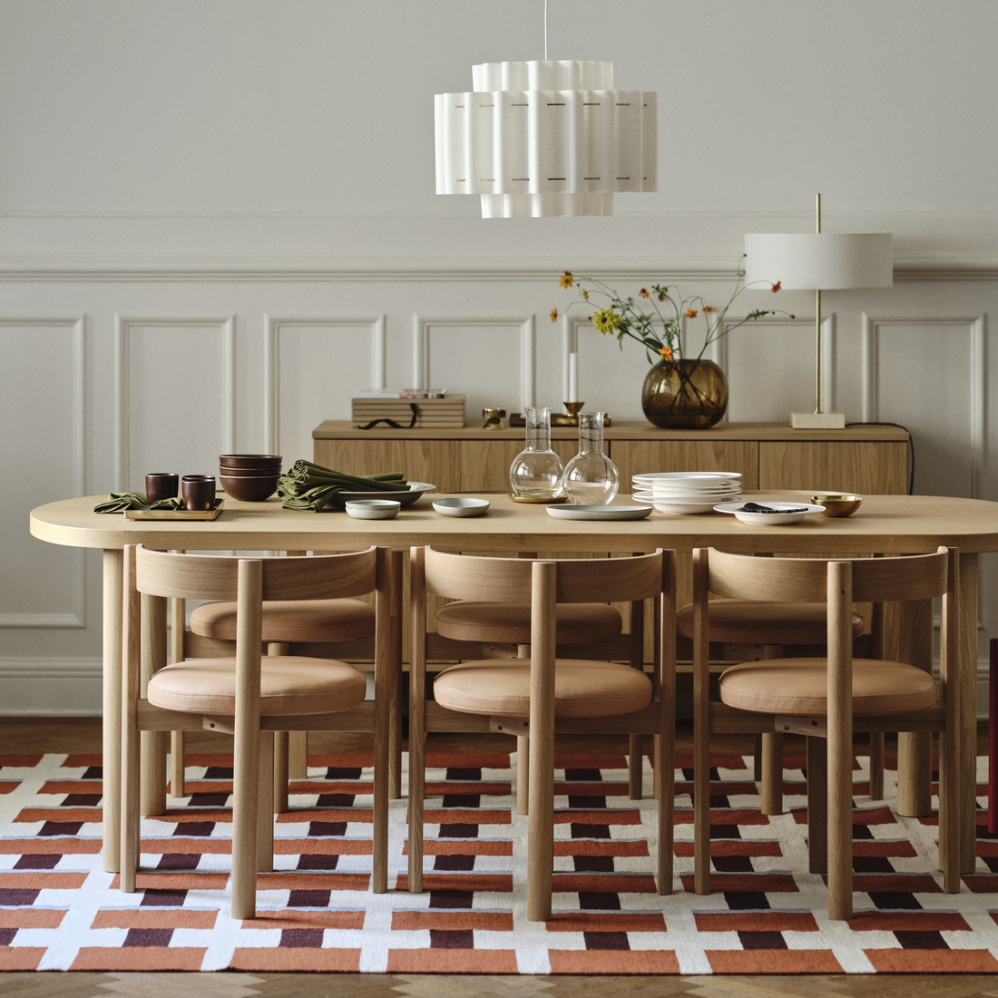 STOCKHOLM 2025, mesa de comedor. 2 de 8 abrir diálogo